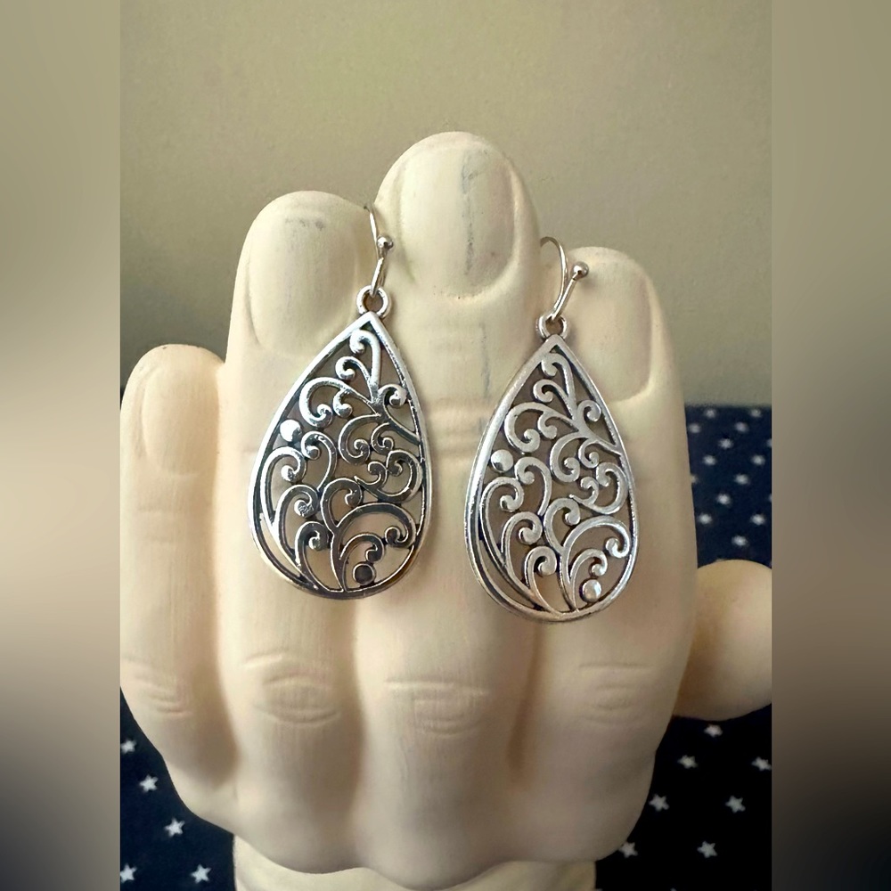 Vintage -Uniquely Carved Silver Dangle Earrings